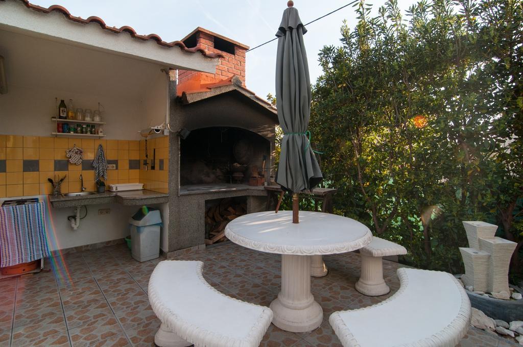 Apartments Corana Kaštela Δωμάτιο φωτογραφία