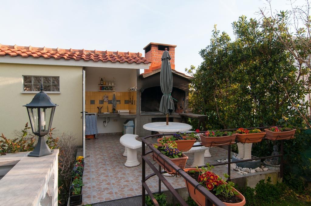 Apartments Corana Kaštela Δωμάτιο φωτογραφία