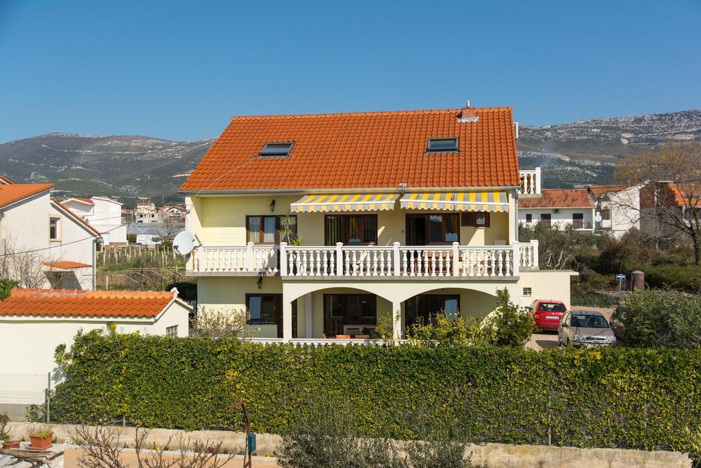 Apartments Corana Kaštela Εξωτερικό φωτογραφία